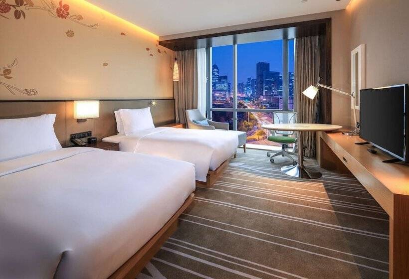 Standart Oda, Hilton Garden Inn Ningbo