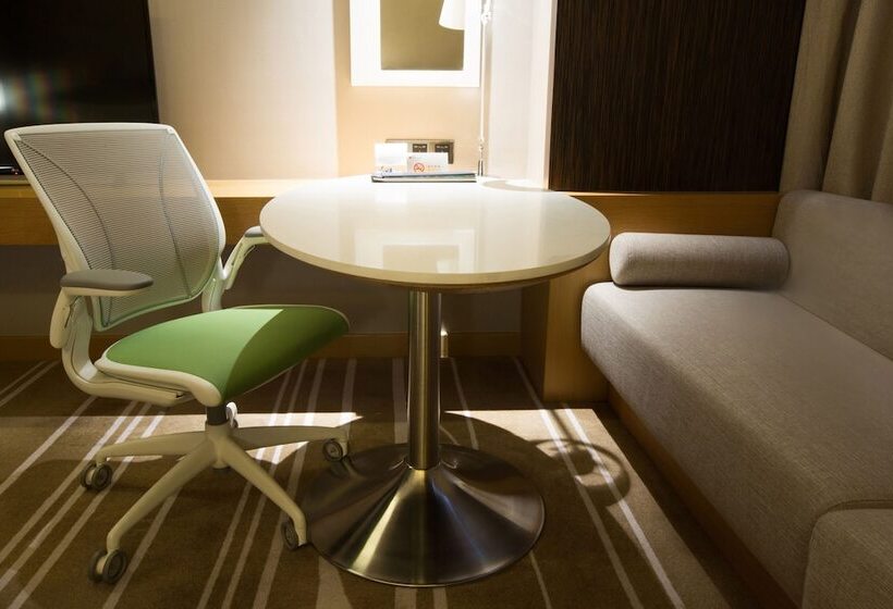 Standart Oda, Hilton Garden Inn Ningbo