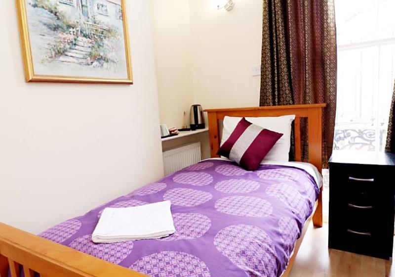 غرفة قياسية فردية, Kings Cross Hotel London