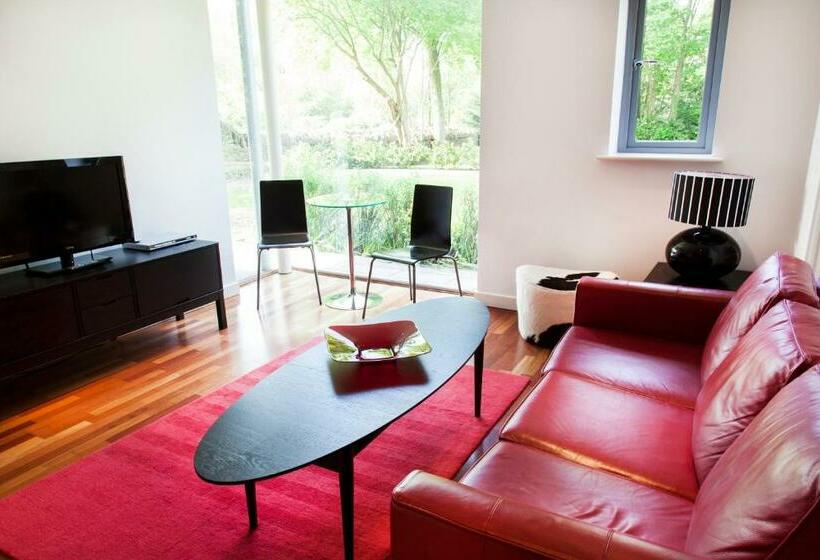 דירת חדר, Lanes