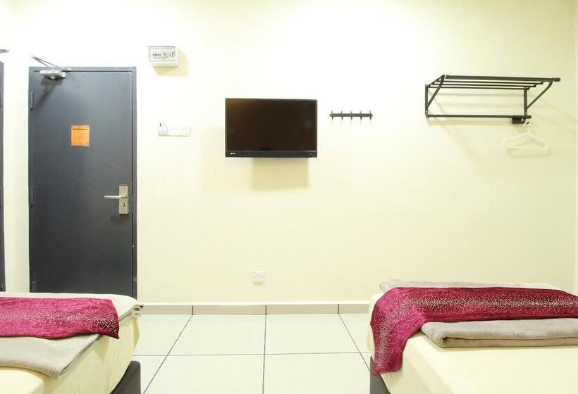 패밀리 룸, Mimilala Boutique