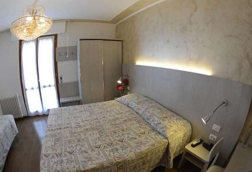 חדר סטנדרט לשלושה, Ristorante Posta