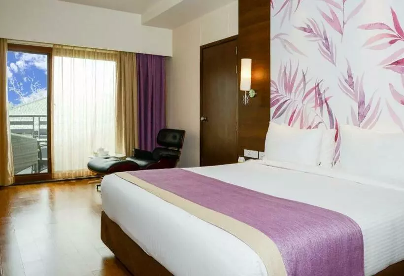 スタンダードインサイドビュールーム, Purple Palms Resort & Spa