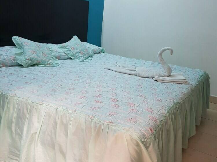 4인용 스탠다드 룸, Real Colonial