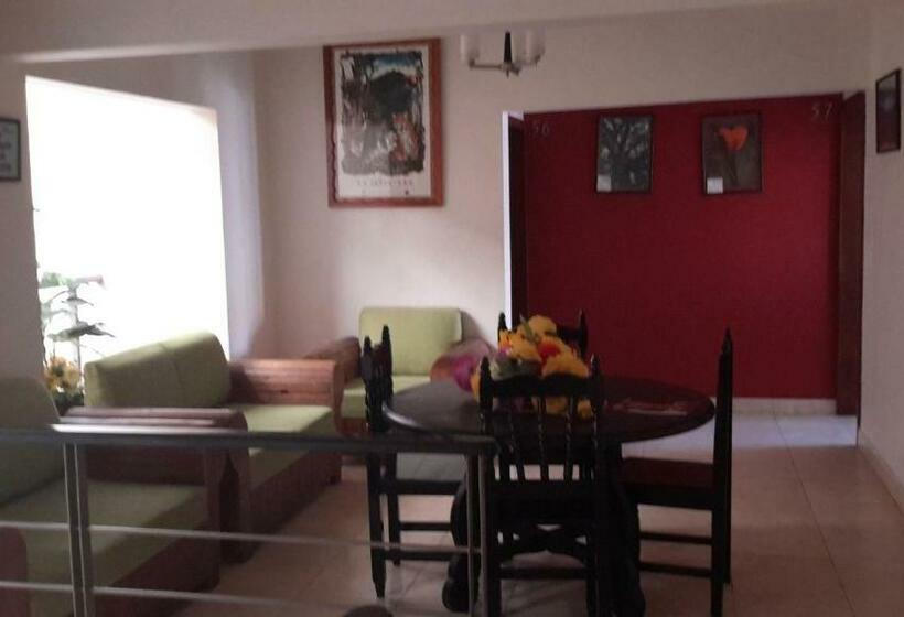 Четырехместный Номер Стандарт, Real Colonial