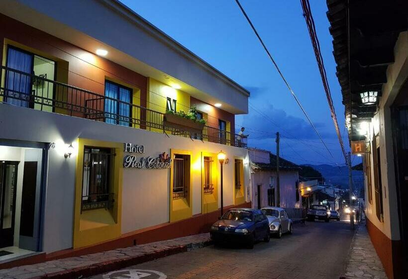 4인용 스탠다드 룸, Real Colonial