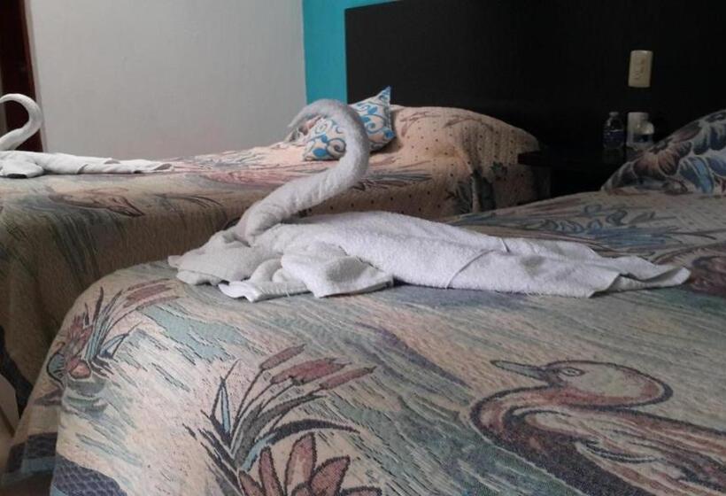 Четырехместный Номер Стандарт, Real Colonial