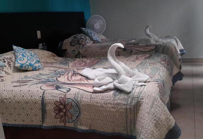 Четырехместный Номер Стандарт, Real Colonial