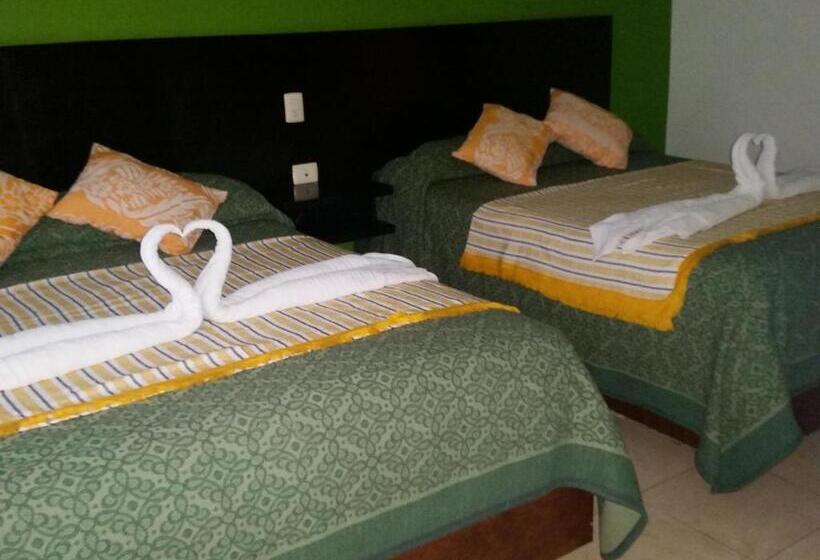 Четырехместный Номер Стандарт, Real Colonial