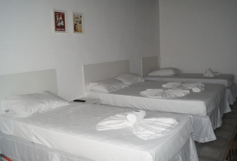 四人标准间, Iguassu Flats