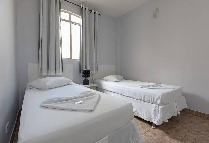 四人标准间, Iguassu Flats