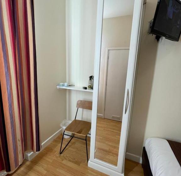 Номер Стандарт, Kings Cross Hotel London