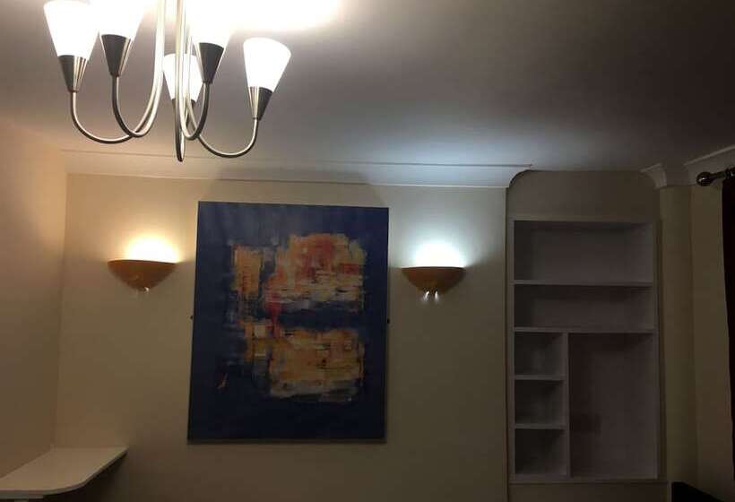 Четырехместный Номер Стандарт, Kings Cross Hotel London