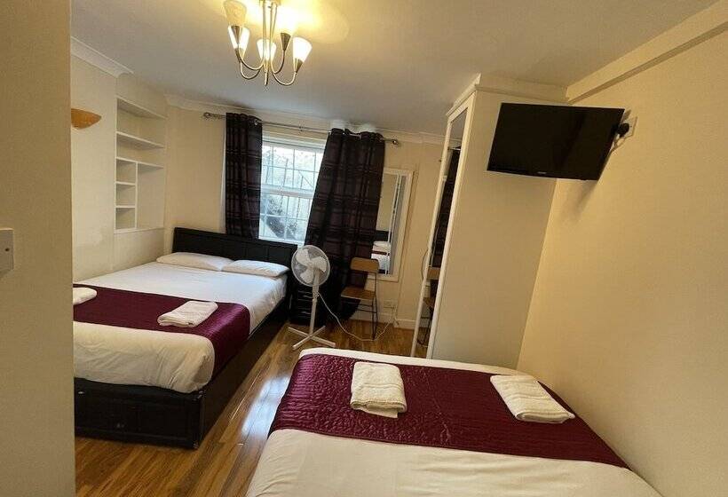 Четырехместный Номер Стандарт, Kings Cross Hotel London