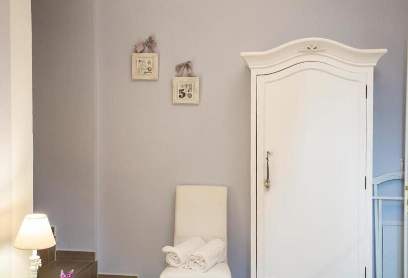 اتاق استاندارد, La Vecchia Tenenza B&b