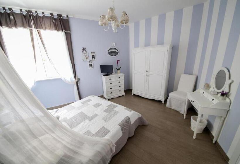 سوییت لوکس, La Vecchia Tenenza B&b