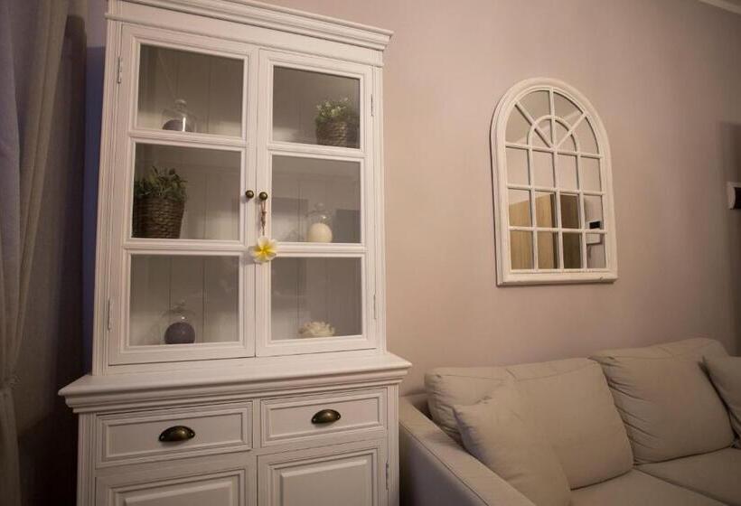 Апартаменты Deluxe 1 Спальня, La Vecchia Tenenza B&b