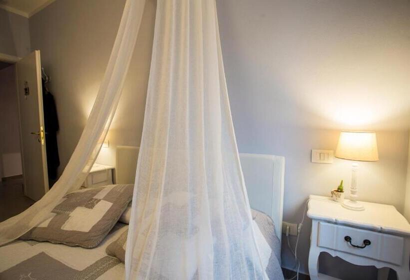 سوییت لوکس, La Vecchia Tenenza B&b