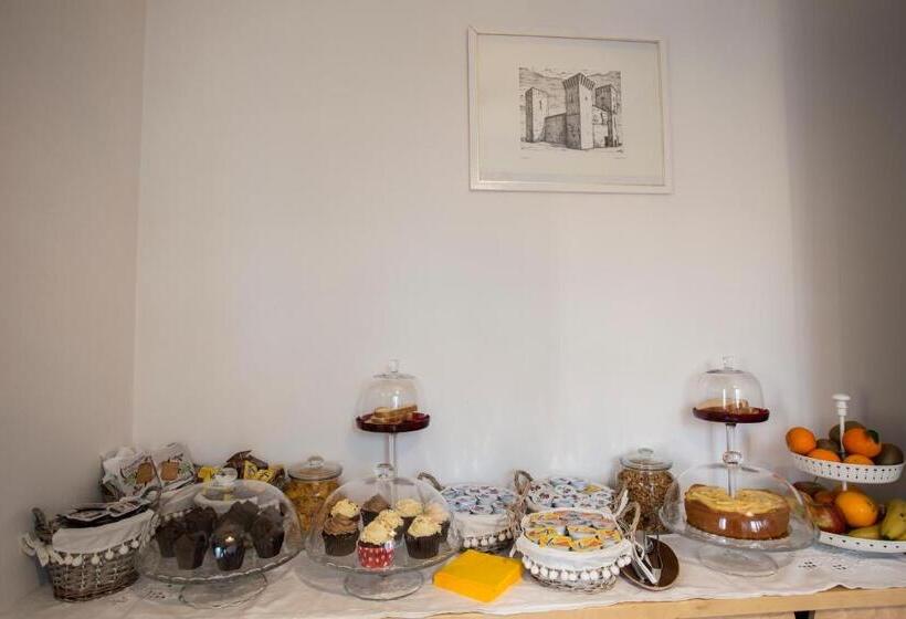 اتاق لوکس سه تخته, La Vecchia Tenenza B&b