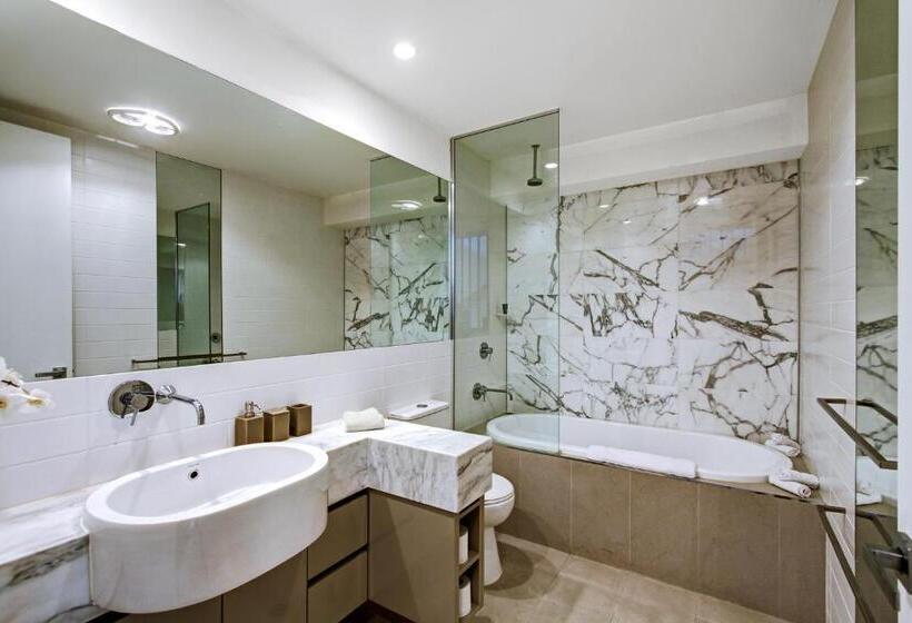 带泳池景观及3个卧室的公寓, The Butter Factory Byron Bay