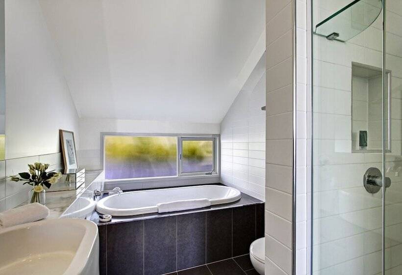 带泳池景观及3个卧室的公寓, The Butter Factory Byron Bay