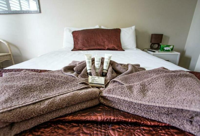 Номер Стандарт, Tropicana Motel