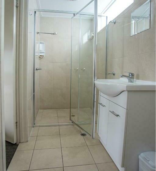 Номер Deluxe, Tropicana Motel