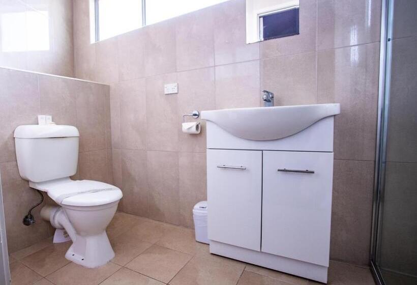 Номер Deluxe, Tropicana Motel