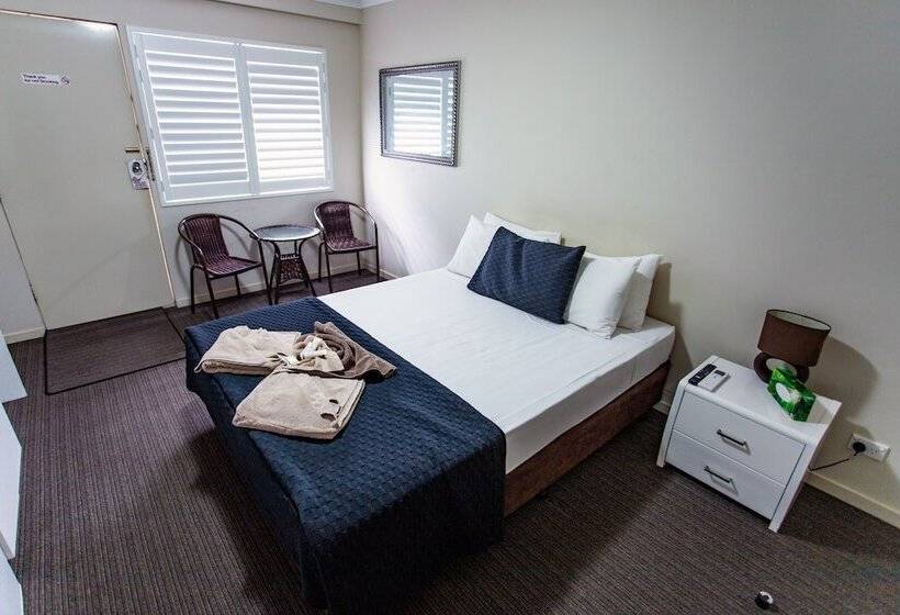 Номер Deluxe, Tropicana Motel