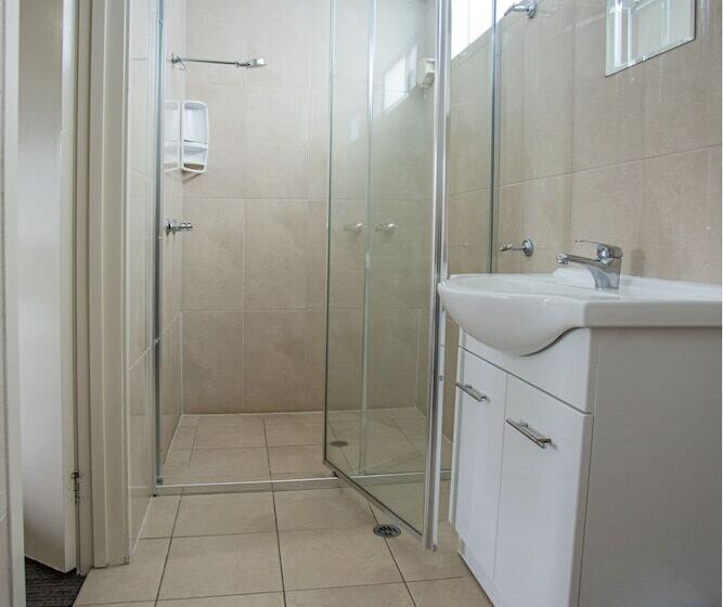 Номер Deluxe, Tropicana Motel