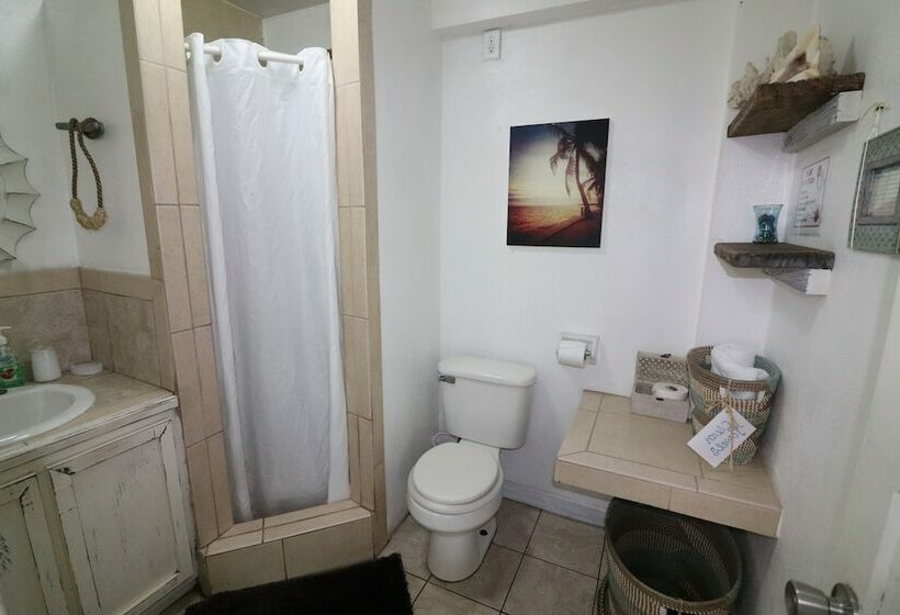 디럭스 4인 룸, Parham Plaza