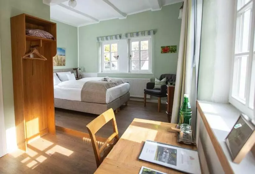اتاق استاندارد, Altstadthotel Treysa