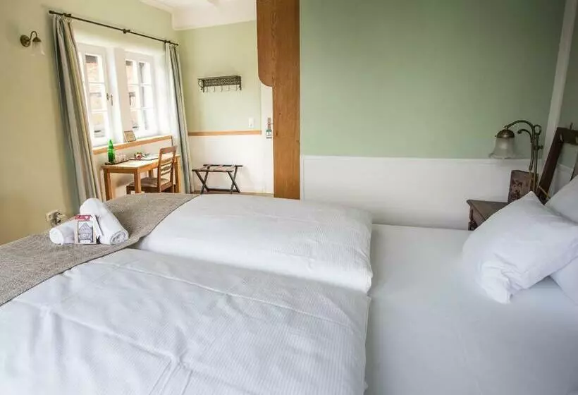 اتاق استاندارد, Altstadthotel Treysa