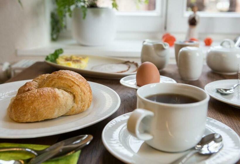 Номер Стандарт, Altstadthotel Treysa
