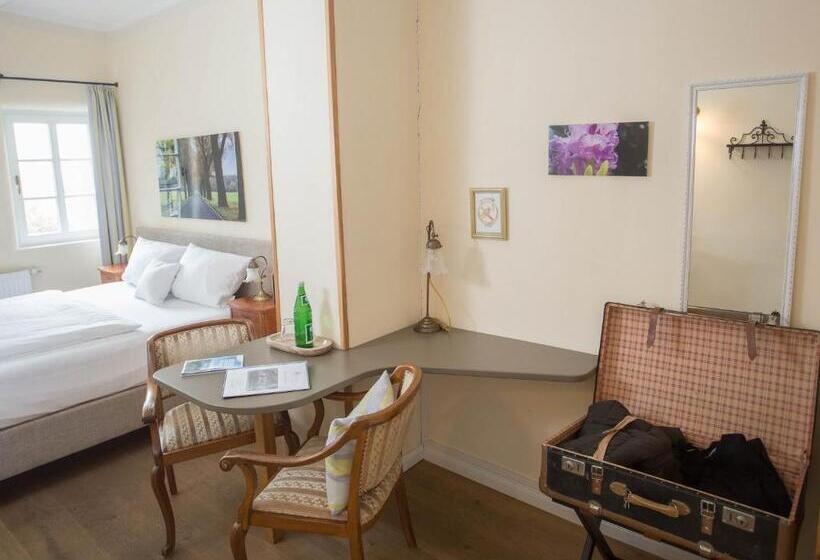 Номер Стандарт, Altstadthotel Treysa