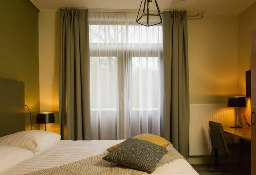 اتاق استاندارد یک نفره, Bed & Breakfast Van Marion