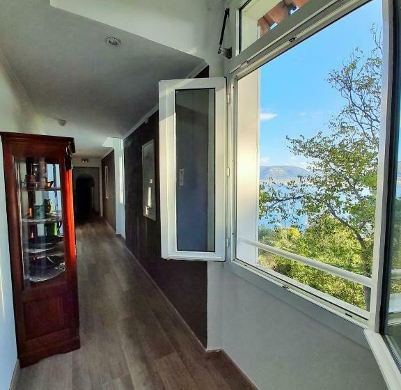 اتاق استاندارد با چشم‌انداز دریا, Villa Chateau Les Terrasses, Tamaris, Vues Mer Exceptionnelles Au Calme, Mer Et Plage à 2mn à Pied
