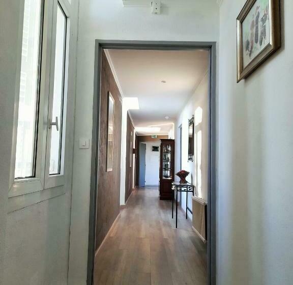 غرفة قياسية مطلّة علي البحر, Villa Chateau Les Terrasses, Tamaris, Vues Mer Exceptionnelles Au Calme, Mer Et Plage à 2mn à Pied