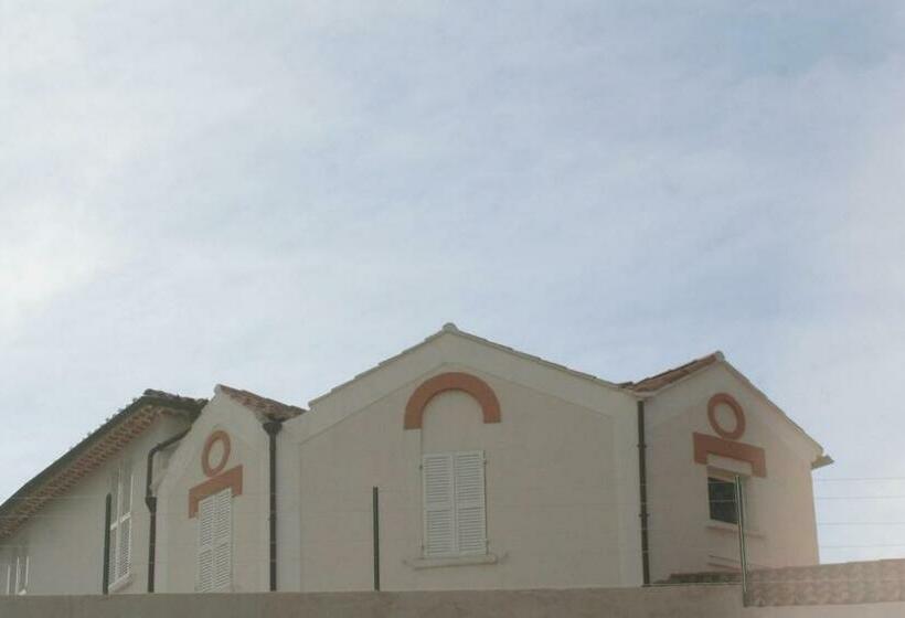 غرفة قياسية مطلّة علي البحر, Villa Chateau Les Terrasses, Tamaris, Vues Mer Exceptionnelles Au Calme, Mer Et Plage à 2mn à Pied