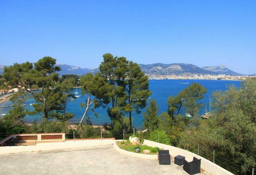 غرفة قياسية مطلّة علي البحر, Villa Chateau Les Terrasses, Tamaris, Vues Mer Exceptionnelles Au Calme, Mer Et Plage à 2mn à Pied