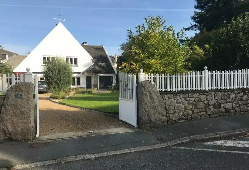 Standard Værelse, Lavoisier