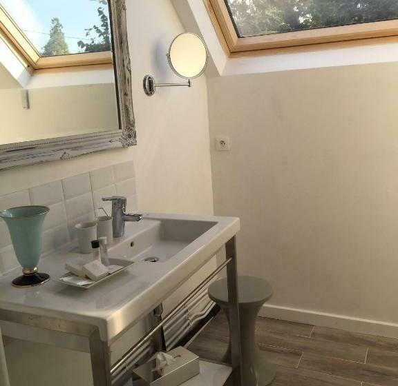 Семейный Номер, Les Colonnes De Chanteloup