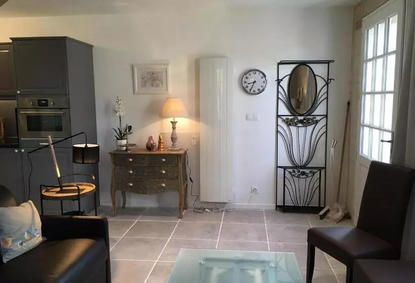 １ベッドルームハウス, Les Colonnes De Chanteloup
