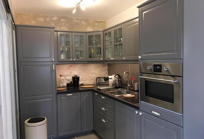 Дом 1 Спальня, Les Colonnes De Chanteloup