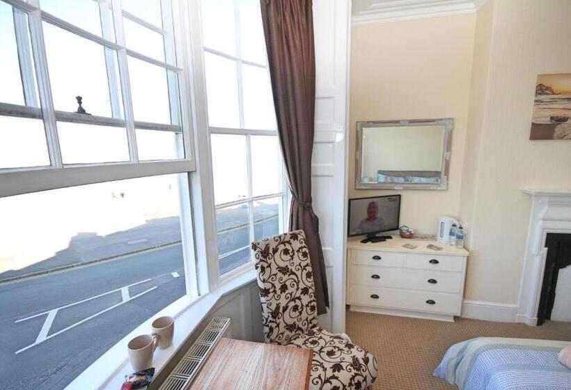 غرفة ديلوكس مطلّة علي البحر, The Anchorage