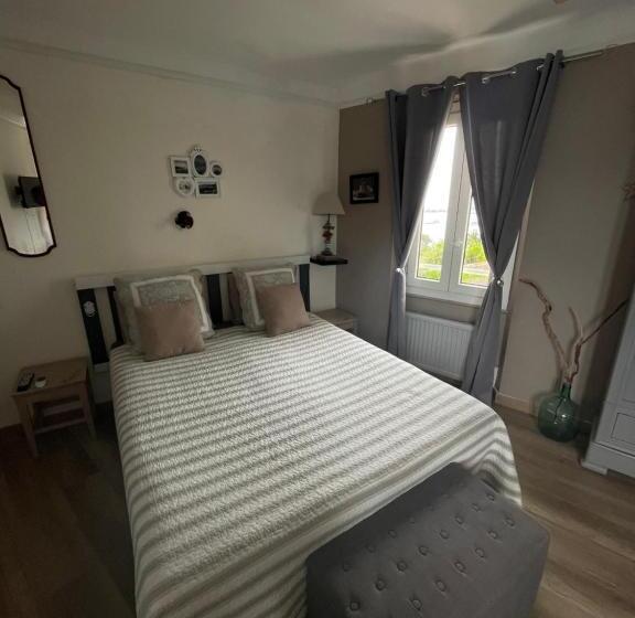 غرفة قياسية مطلّة علي البحر, Villa Chateau Les Terrasses, Tamaris, Vues Mer Exceptionnelles Au Calme, Mer Et Plage à 2mn à Pied