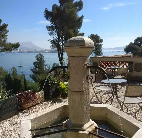 オーシャンビューのデラックストリプルルーム, Villa Chateau Les Terrasses, Tamaris, Vues Mer Exceptionnelles Au Calme, Mer Et Plage à 2mn à Pied