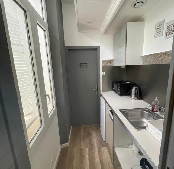 إستديو عائلى, Villa Chateau Les Terrasses, Tamaris, Vues Mer Exceptionnelles Au Calme, Mer Et Plage à 2mn à Pied