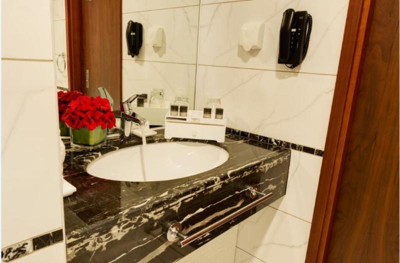 豪华房间, Alreem