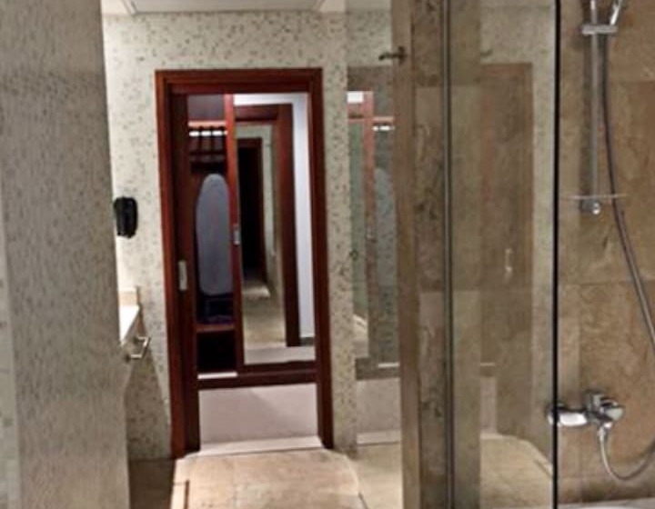 行政套房, Alreem